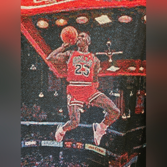 Michael Jordan Jump Shot x Kobe Bryant Tapestry Hoodie Sz M Brand New! - Picture 5 of 8